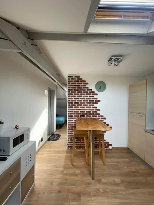Edouard 2. Logement Complet. Charleville-Mézières Eksteriør bilde
