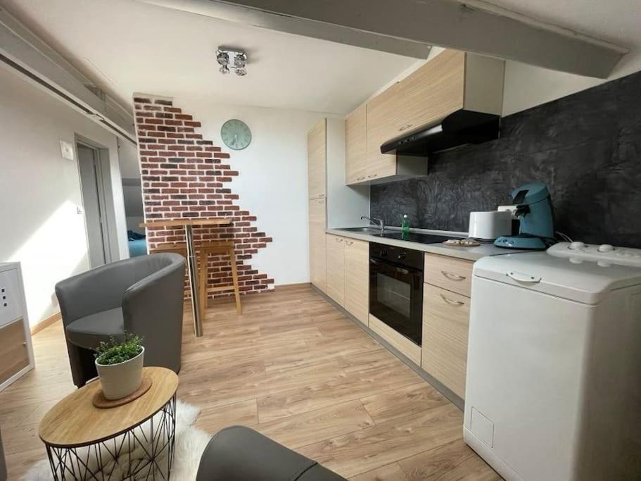 Edouard 2. Logement Complet. Charleville-Mézières Eksteriør bilde